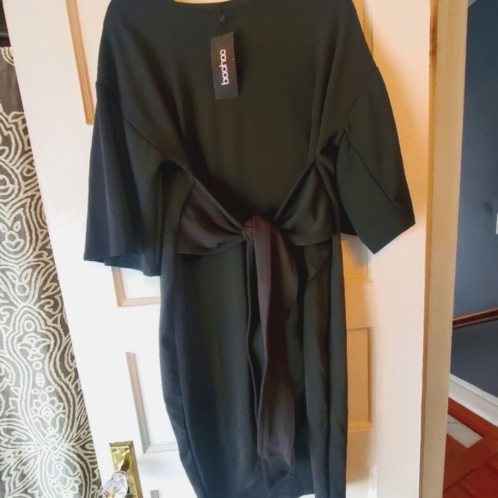BOOHOO BLACK DRESS - XL Size 20